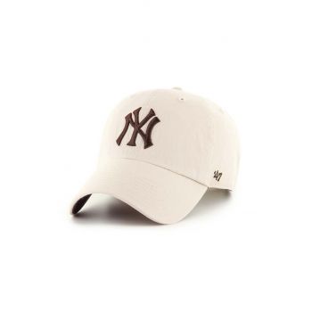 47brand sapca MLB New York Yankees culoarea bej, cu imprimeu de firma originala
