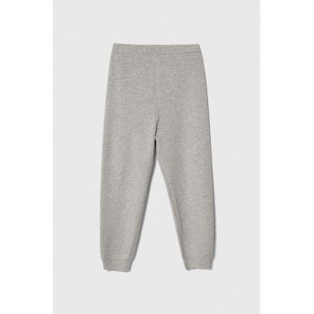 United Colors of Benetton pantaloni de trening pentru copii culoarea gri, neted