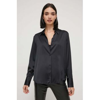 Abercrombie & Fitch camasa femei, culoarea negru, cu guler clasic, regular