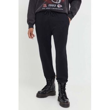 Abercrombie & Fitch pantaloni de trening culoarea negru, neted ieftini