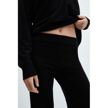 Pantaloni tricotati fin cu croiala ampla Vierira