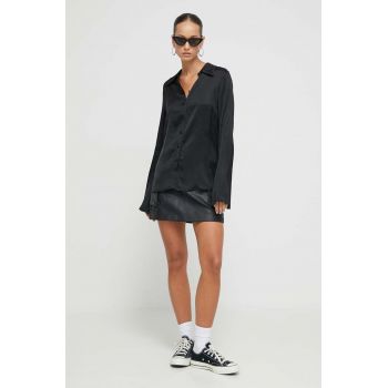 Superdry camasa femei, culoarea negru, cu guler clasic, regular ieftina