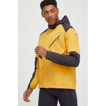 adidas Performance jachetă de alergare culoarea galben, de tranzitie