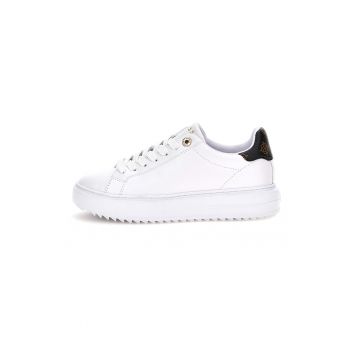 Pantofi sport de piele ecologica cu detalii monograma