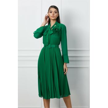 Rochie Delia verde cu accesoriu si curea in talie