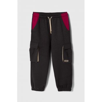 Sisley pantaloni de trening pentru copii culoarea negru, neted