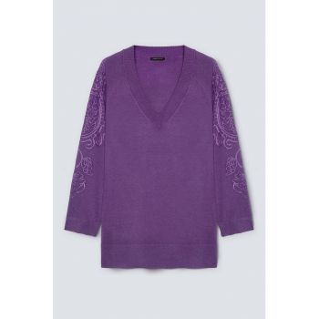 Pulover cu broderie paisley