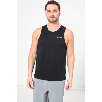 Top cu tehnologie Dri-Fit si detalii reflectorizante - pentru alergare Miler