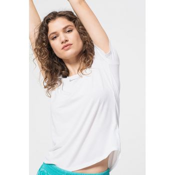 Tricou cu tehnologie Dri-Fit si logo - pentru antrenament One Luxe