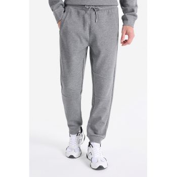 Pantaloni sport cu snur in talie