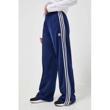 adidas Originals pantaloni de trening cu imprimeu IL3817 ieftin