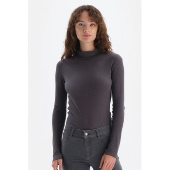 Bluza cu guler scurt