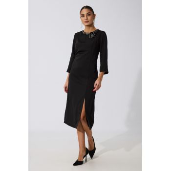 Rochie eleganta midi cu strass-uri si crepeu in fata Milena Neagra