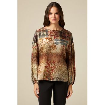 Bluza cu decolteu rotund si model