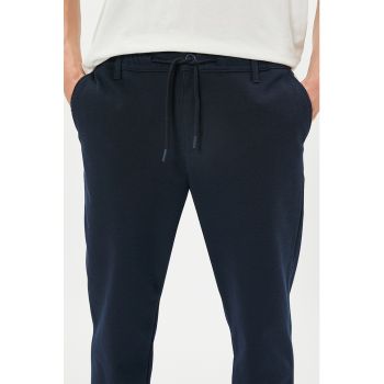 Pantaloni cu snur si buzunare laterale
