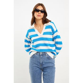 Pulover polo cu model in dungi