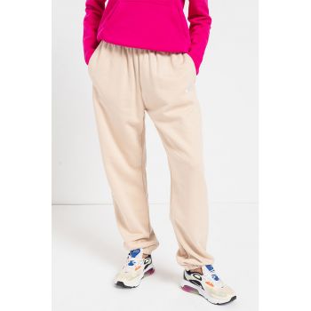 Pantaloni de trening relaxed fit cu buzunare laterale Sportswear Club