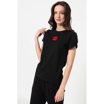 Tricou slim fit cu aplicatie logo contrastanta