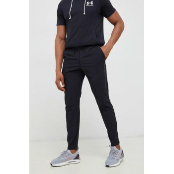 Under Armour pantaloni de alergare Storm culoarea negru, neted