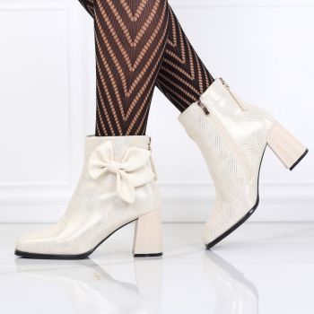 Botine albe imblanite Selina