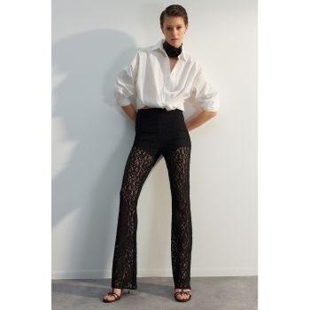 Pantaloni de dantela cu talie inalta