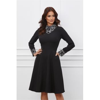 Rochie Moze neagra cu carouri la guler si mansete ieftina