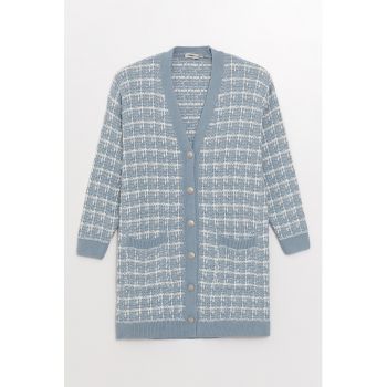 Cardigan lung cu model in carouri