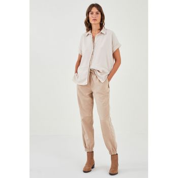Pantaloni jogger lejeri cu talie ajustabila