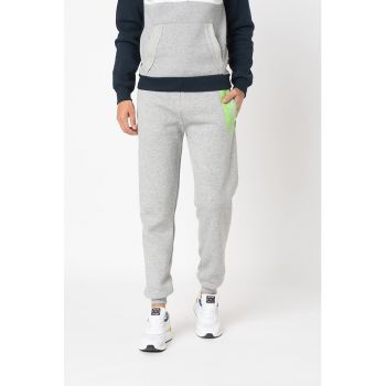 Pantaloni sport cu logo contrastant Maboul