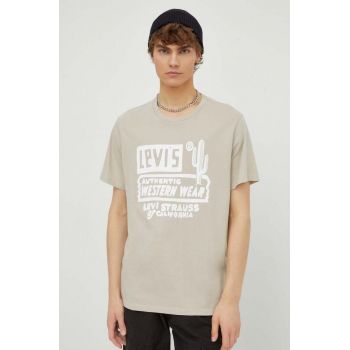Levi's tricou barbati, culoarea bej, cu imprimeu de firma original