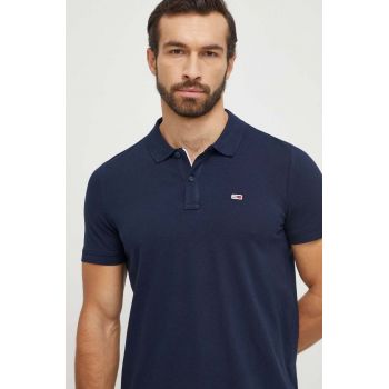 Tommy Jeans polo de bumbac culoarea albastru marin, neted, DM0DM18312 ieftin