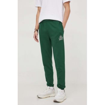 Lacoste pantaloni de trening din bumbac culoarea verde, cu imprimeu ieftini