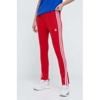 adidas Originals pantaloni de trening SST Classic TP culoarea roșu, cu imprimeu, IK6603 ieftin