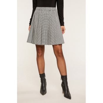 Fusta mini cu model si pliuri