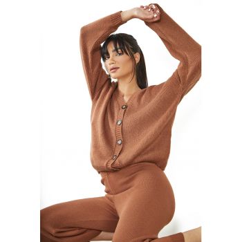Cardigan cu maneci lungi si nasturi
