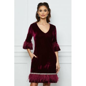 Rochie MBG bordo din catifea cu strasuri si pene