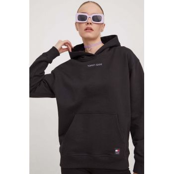 Tommy Jeans hanorac de bumbac femei, culoarea negru, cu glugă, cu imprimeu