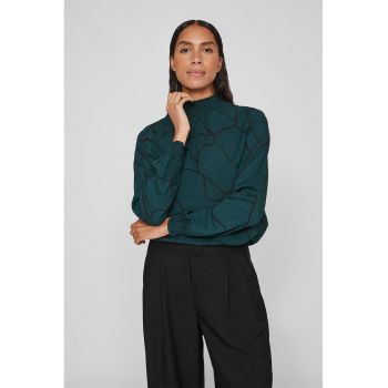 Bluza cu maneci lungi si model