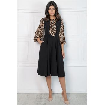 Rochie MBG neagra cu animal print pe maneci si la decolteu la reducere