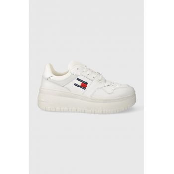 Tommy Jeans sneakers TJW RETRO BASKET FLATFORM ESS culoarea alb, EN0EN02506