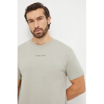 Tommy Jeans tricou din bumbac barbati, culoarea verde, cu imprimeu