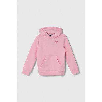 adidas Originals bluza copii culoarea roz, cu glugă, cu imprimeu ieftina