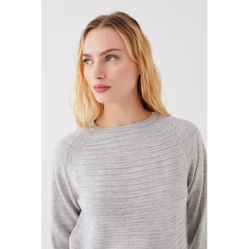 Pulover cu maneci raglan