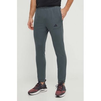 adidas Performance pantaloni de antrenament culoarea verde, uni IT4311