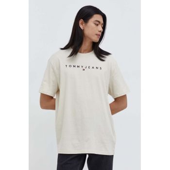 Tommy Jeans tricou din bumbac bărbați, culoarea bej, cu imprimeu DM0DM17993 ieftin