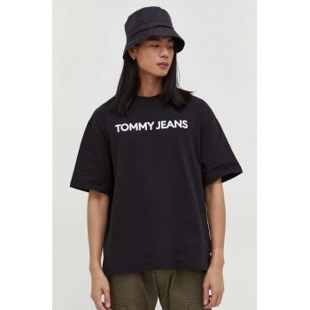 Tommy Jeans tricou din bumbac barbati, culoarea negru, cu imprimeu