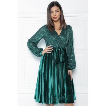 Rochie MBG verde din catifea cu bust din paiete la reducere