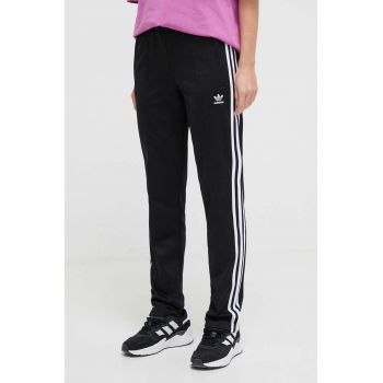 adidas Originals pantaloni de trening culoarea negru, cu model IU2521 ieftin