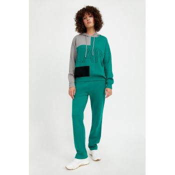 Pantaloni tricotati fin cu buzunare oblice Pantaloni tricotati fin cu buzunare oblice