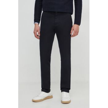 Sisley pantaloni barbati, culoarea negru, mulata